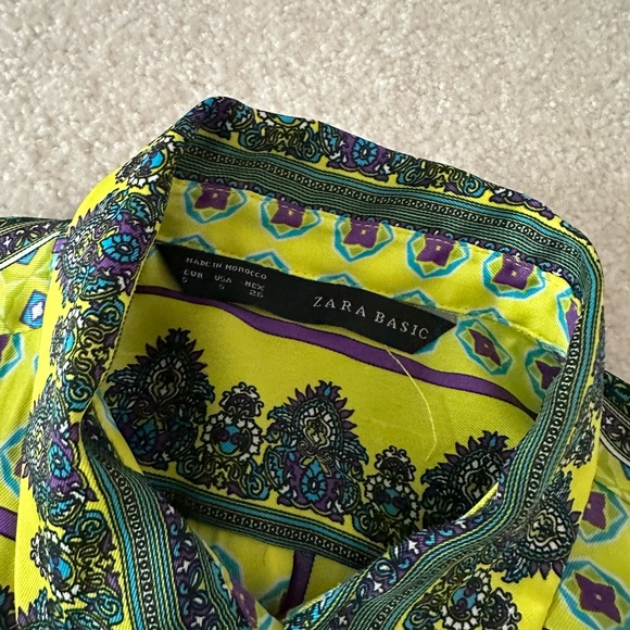 Zara Patterned Button Top size S - Picture 2 of 3